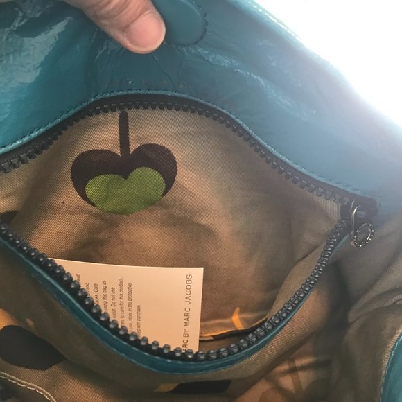 Marc by Marc Jacobs | Navy Blue Bicolor Patent Leather Classic Q Hillier Bag - Picture 10 of 10